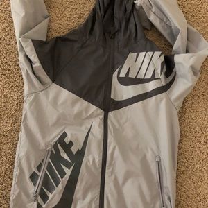 Nike Windbreaker Men’s
